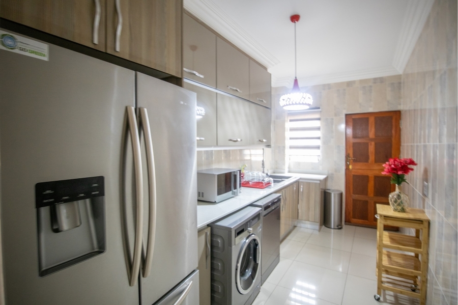 5 Bedroom Property for Sale in Melodie North West